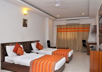 Dwarka Palace Samalkha Экстерьер фото